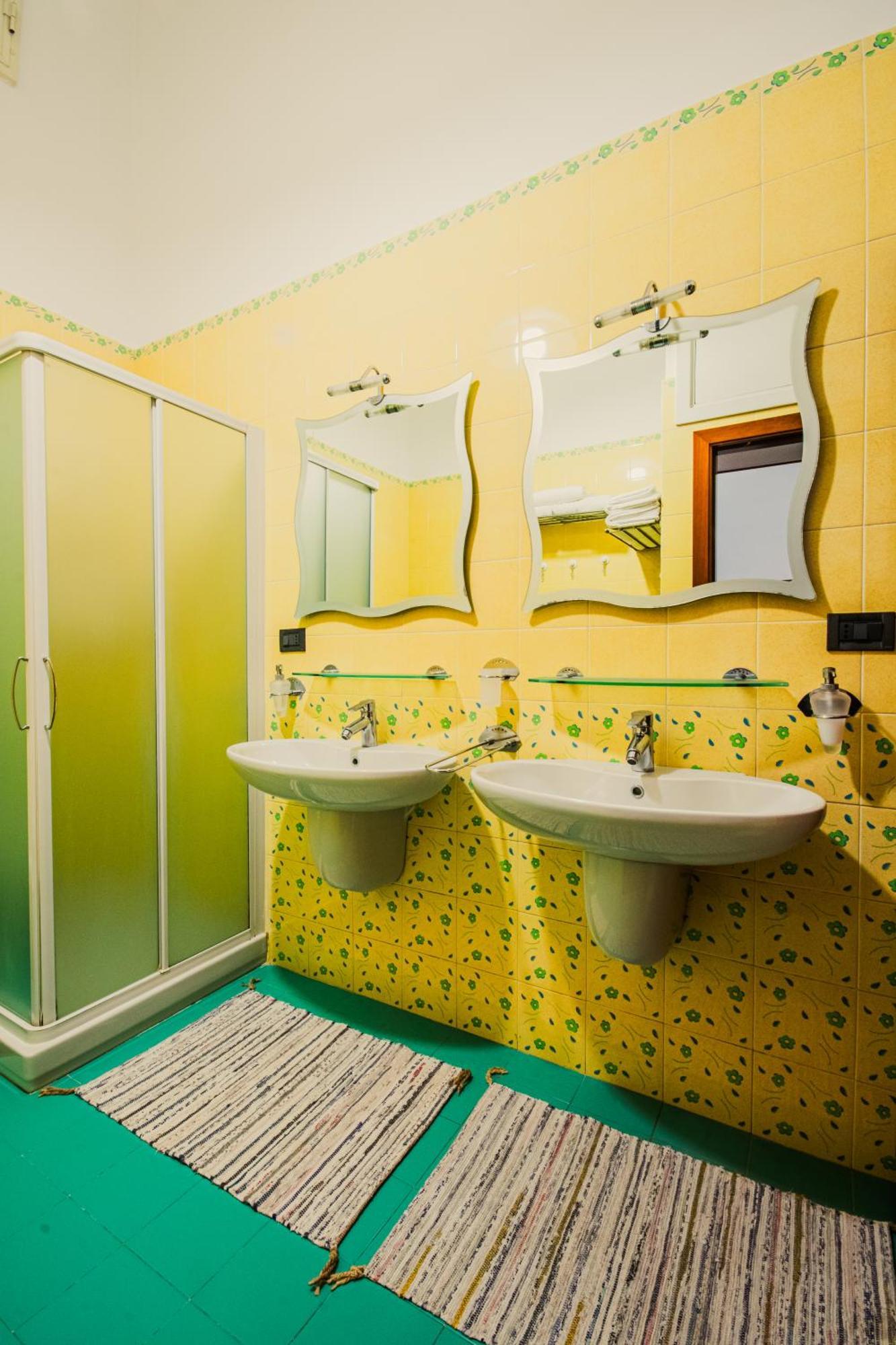 דירות נאפולי La Casa Di Scio Scio & La Stanza Di Scio Scio מראה חיצוני תמונה